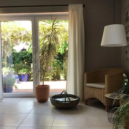 Bina Ferienhaus *